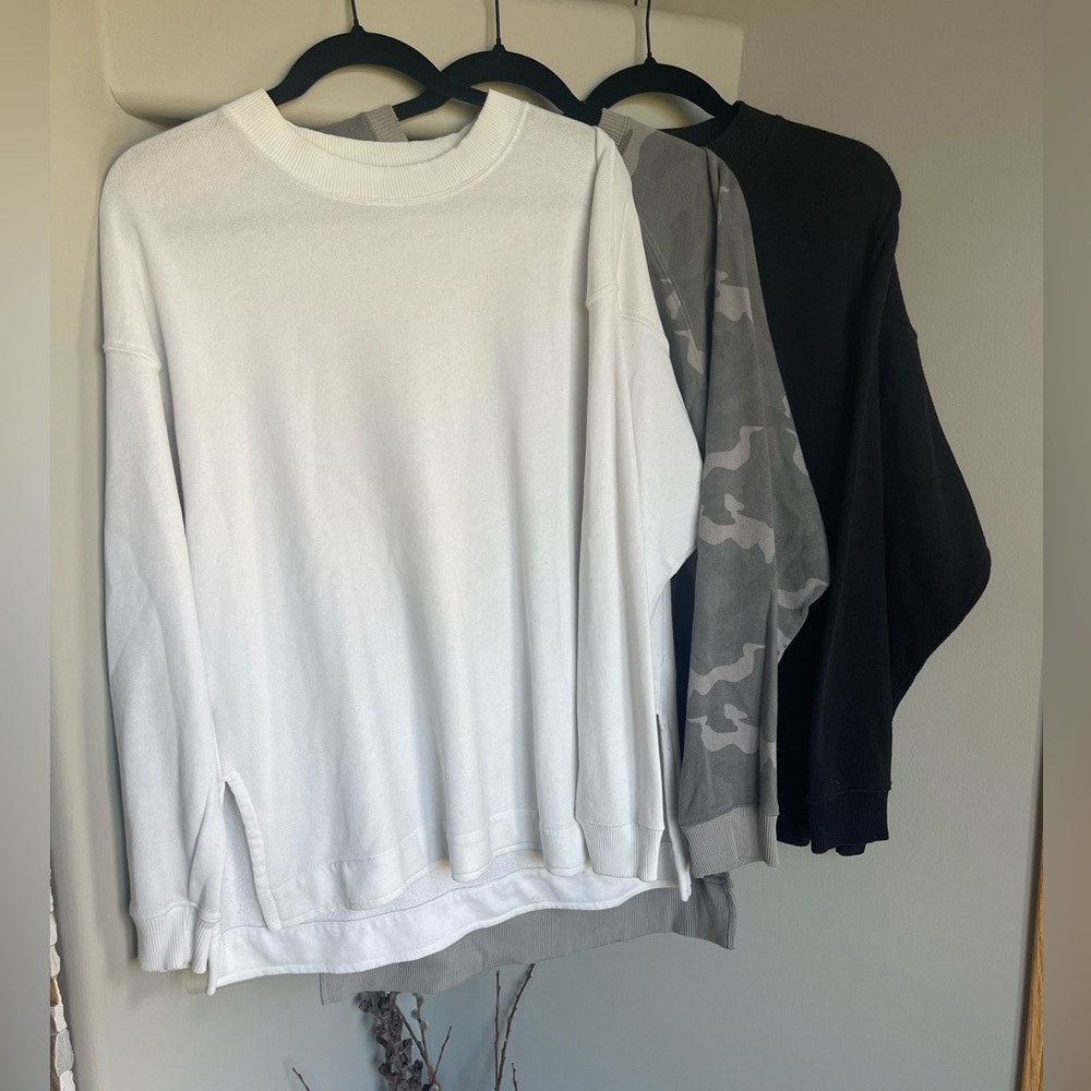 AE sweater bundle !!